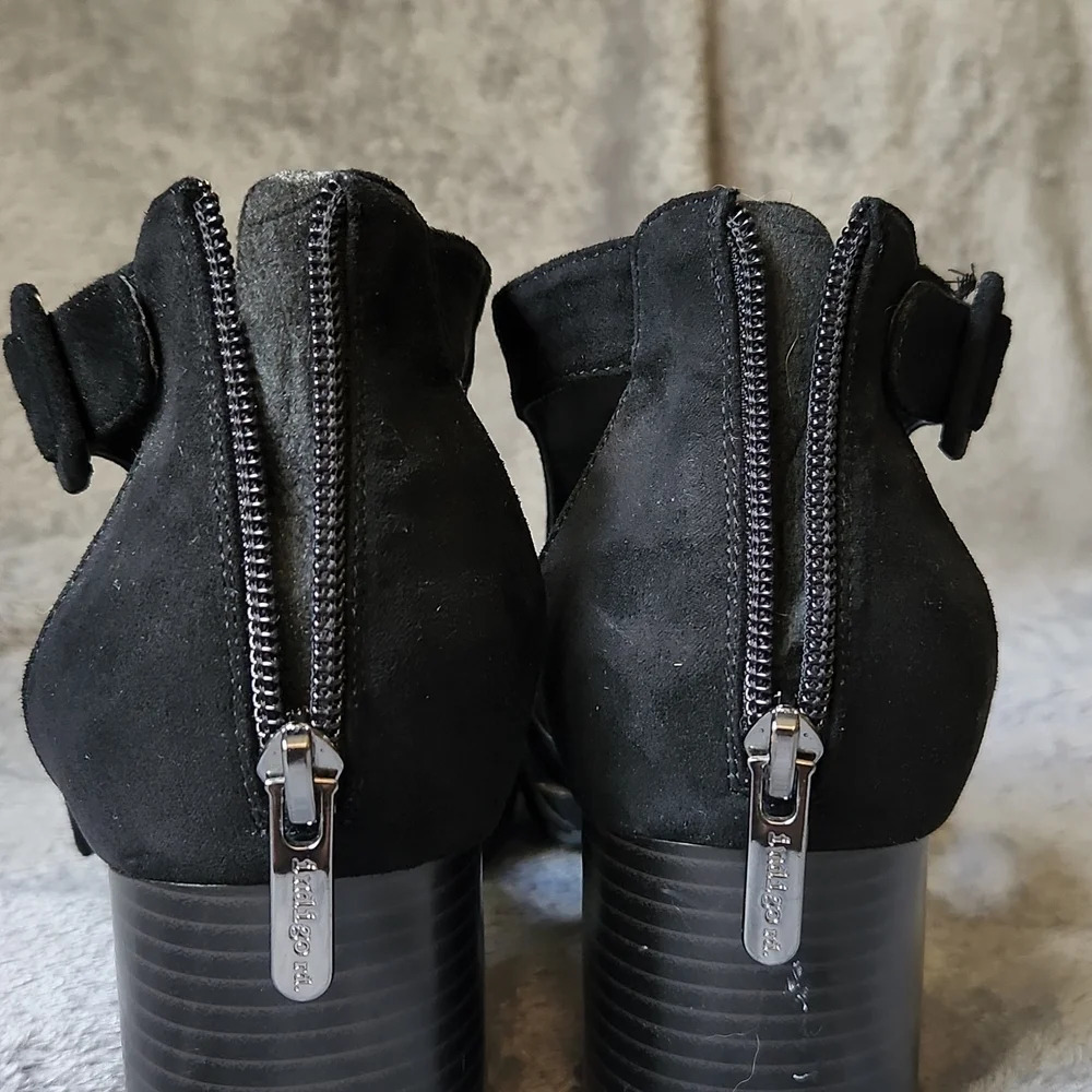 Indigo Road Black Suede Open Toe Sandals - Picture 8 of 12